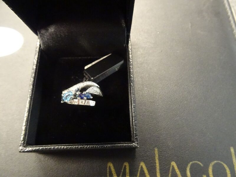 Anello in Oro Bianco con Brillanti Acqua Marina e Zaffiri